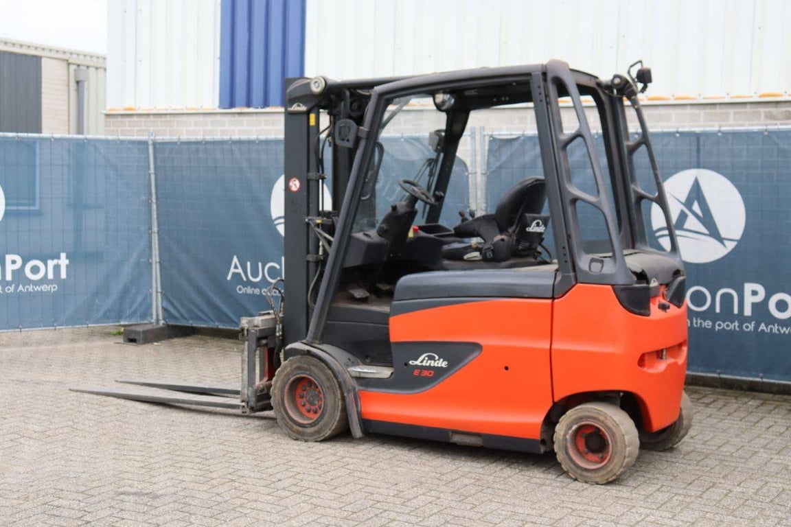 Forklift Linde E30HL-01/600 Electric 3000kg 2015 2015 E30HL-01/600 2015 1 Forklift image 3