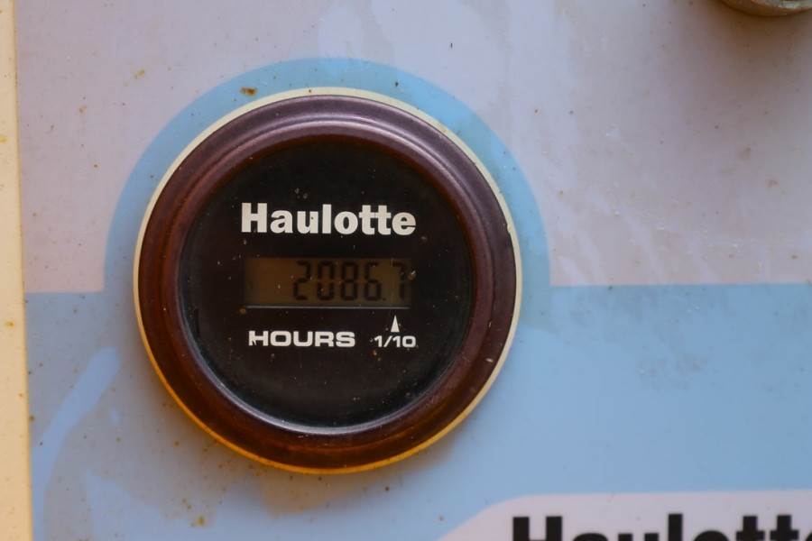 Haulotte H15SXL Diesel, 4x4 Drive, 15m Working Height, 500k 2011 HAULOTTE - H15SXL - 63133 H15SXL Diesel, 4x4 Drive, 15m W...