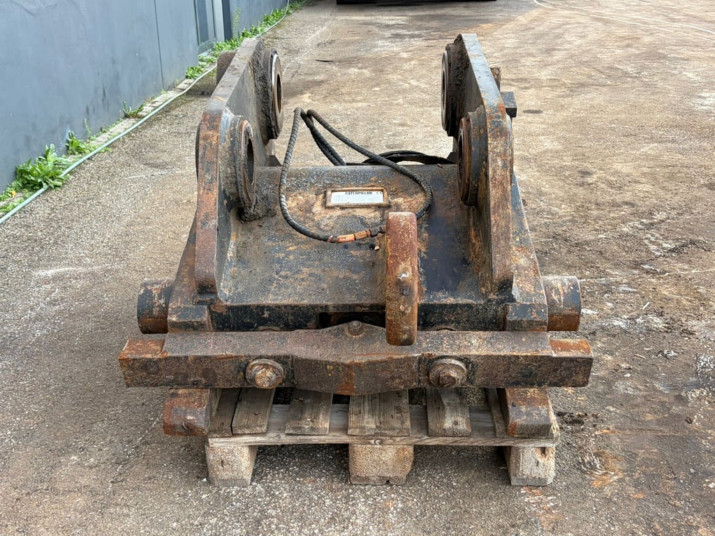 Caterpillar Quick Coupler CW70 for 374F 2015 00033665 Quick Coupler CW70 for 374F 2015 1 image 7