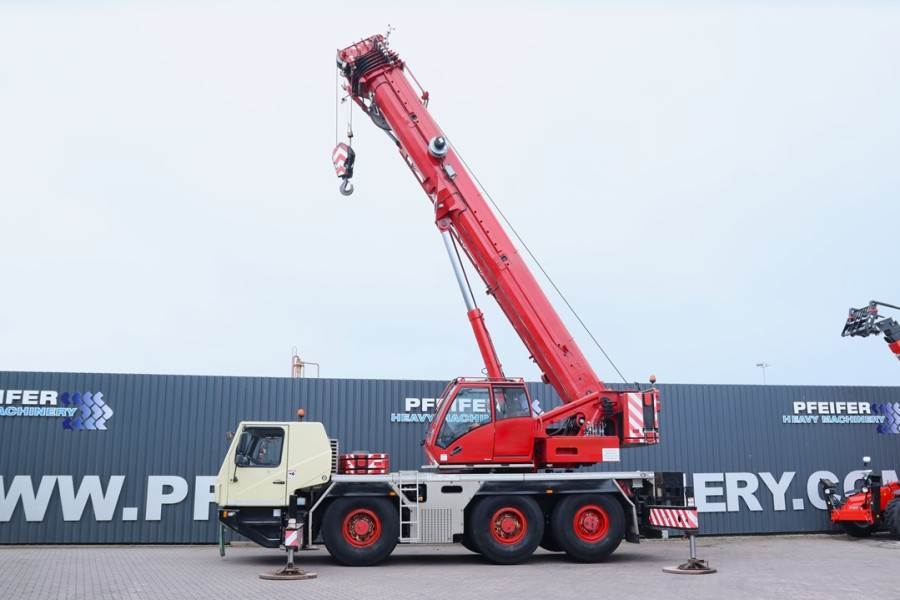 Grove GMK3060 Diesel, 6x6x6 Drive, 60t Capacity, 43m Mai 2015 GROVE - GMK3060 - 90056 GMK3060 Diesel, 6x6x6 Drive, 60t Cap...