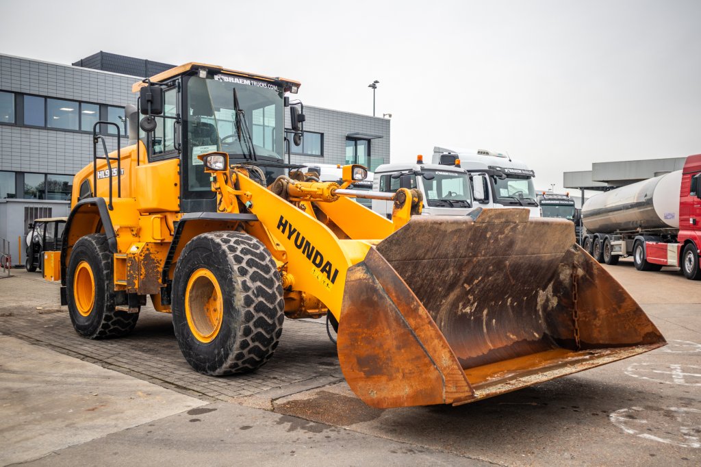 HYUNDAI HL955XT 2019 E61353 HL955XT 2019 1 image 2