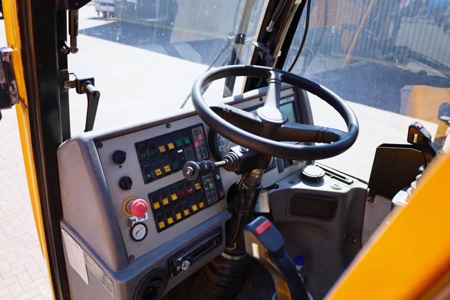 Demag AC30 City Diesel, 4x4x4 Drive, 30t Capacity, 25m M 2009 DEMAG - AC30 City - 63436 AC30 City Diesel, 4x4x4 Drive, 30t...