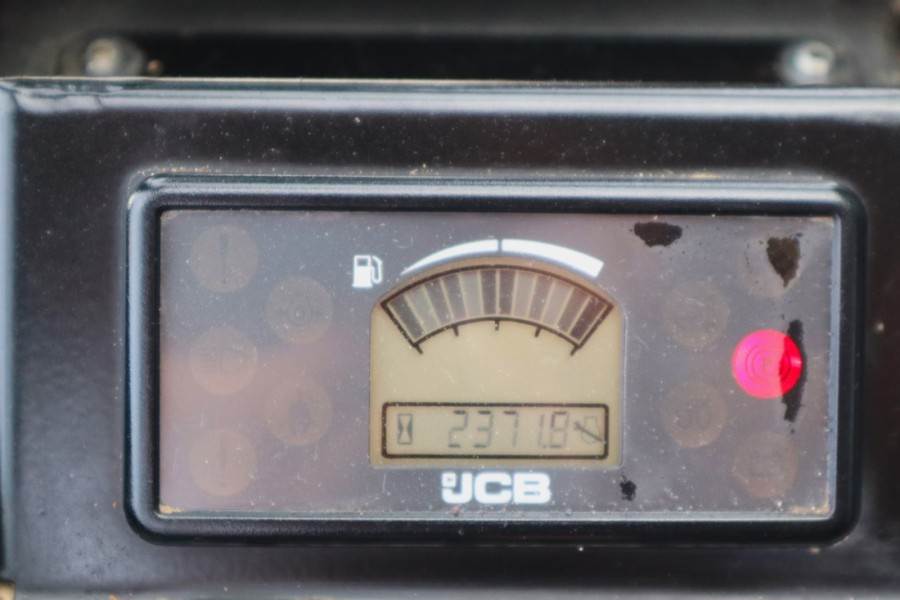 JCB 926 Diesel, 4x4 Drive, Triplex mast, 5500mm Liftin 2014 JCB - 926 - 61439 926 Diesel, 4x4 Drive, Triplex mast, 5500mm ...