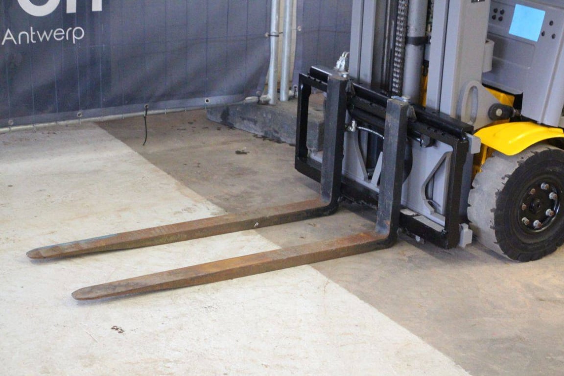 Heavy machinery product image - Image 9 of 15