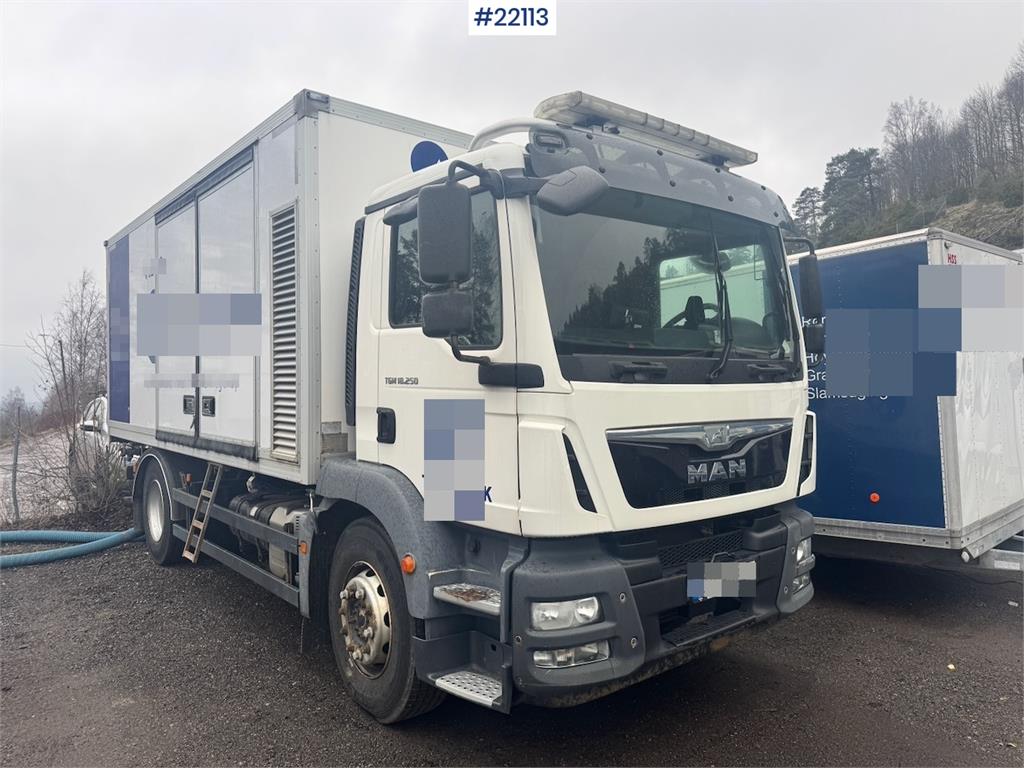 MAN TGM 18.250 Box Truck / Jetting Truck – 110,000 km 2016 22113 MAN TGM 18.250 Box Truck / Jetting Truck – 110,000 km 201...