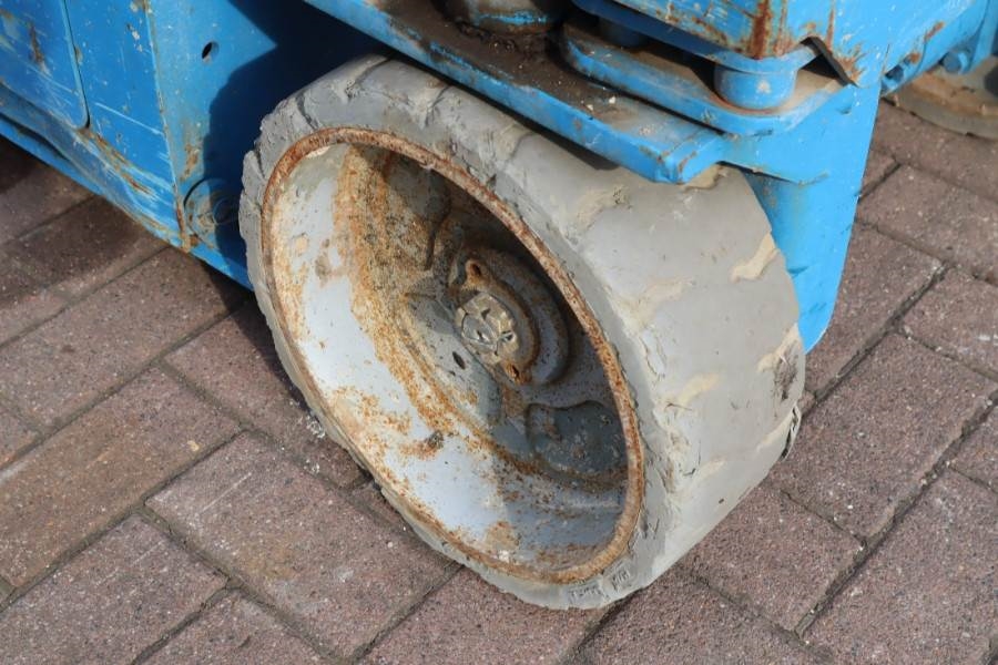 Genie GS2632 Electric, Working Height 10m, 227kg Capacit 2007 GENIE - GS2632 - 62729 GS2632 Electric, Working Height 10m, ...