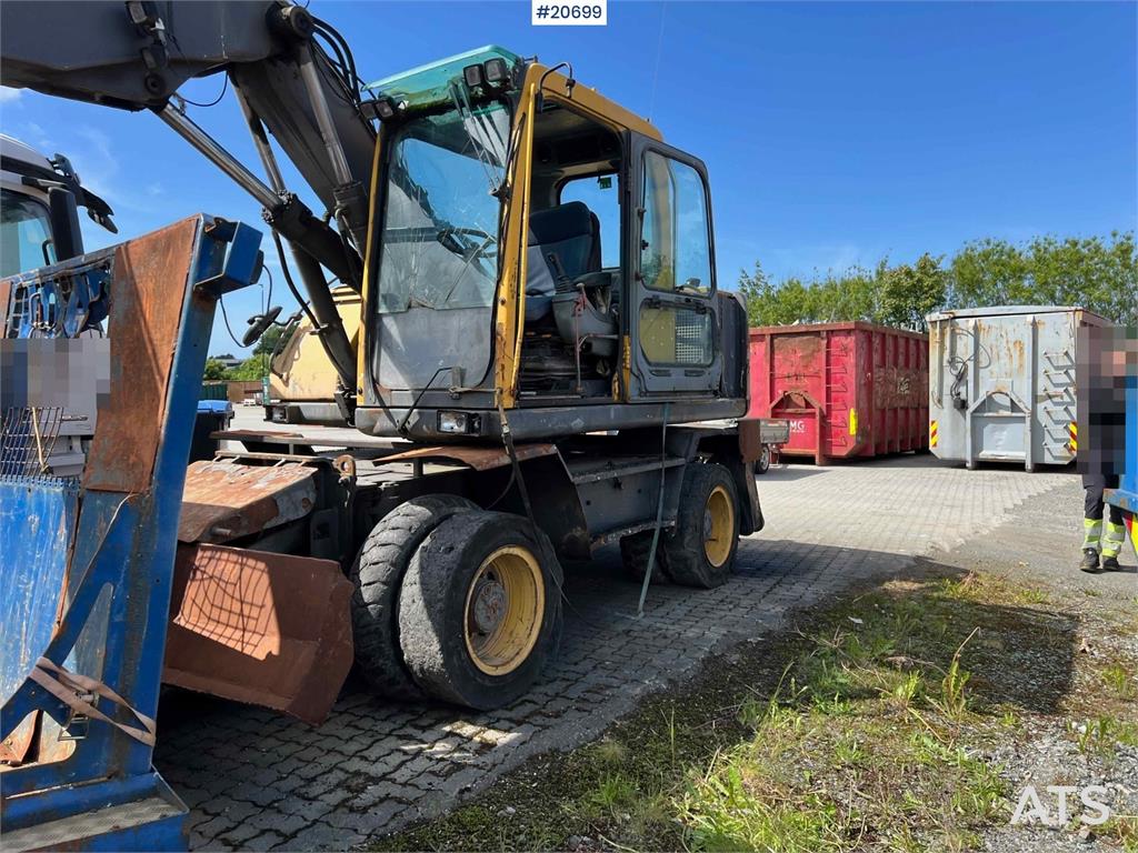Volvo EW160B wheeled machine w/ support leg and shear 2004 20699 EW160B wheeled machine w/ support leg and shear 2004 1 Cr...