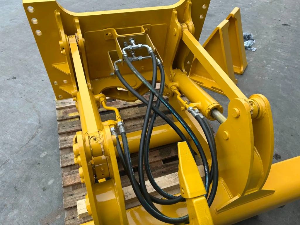 Komatsu D38 2025 905311 D38 2025 0 image 9