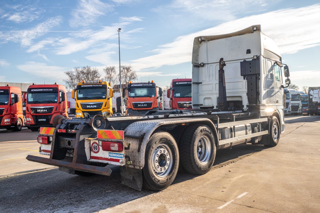 DAF XF 105.460 -6X2-INTARDER+AJK 20 T. 2014 E61384 DAF XF 105.460 -6X2-INTARDER+AJK 20 T. 2014 1 image 3