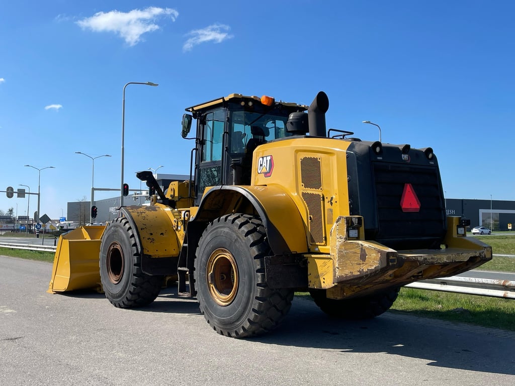 Caterpillar 972M XE - CE / new tires / new bucket edge 2021 00033216 972M XE - CE / new tires / new bucket edge 2021 1 ima...