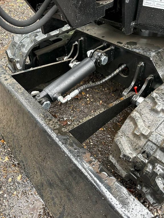 Mingraver Beartrac HT10 Diesel 7kW 2024 New with thumb and swing boom 2024 Beartrac HT10 2024 0 image 8