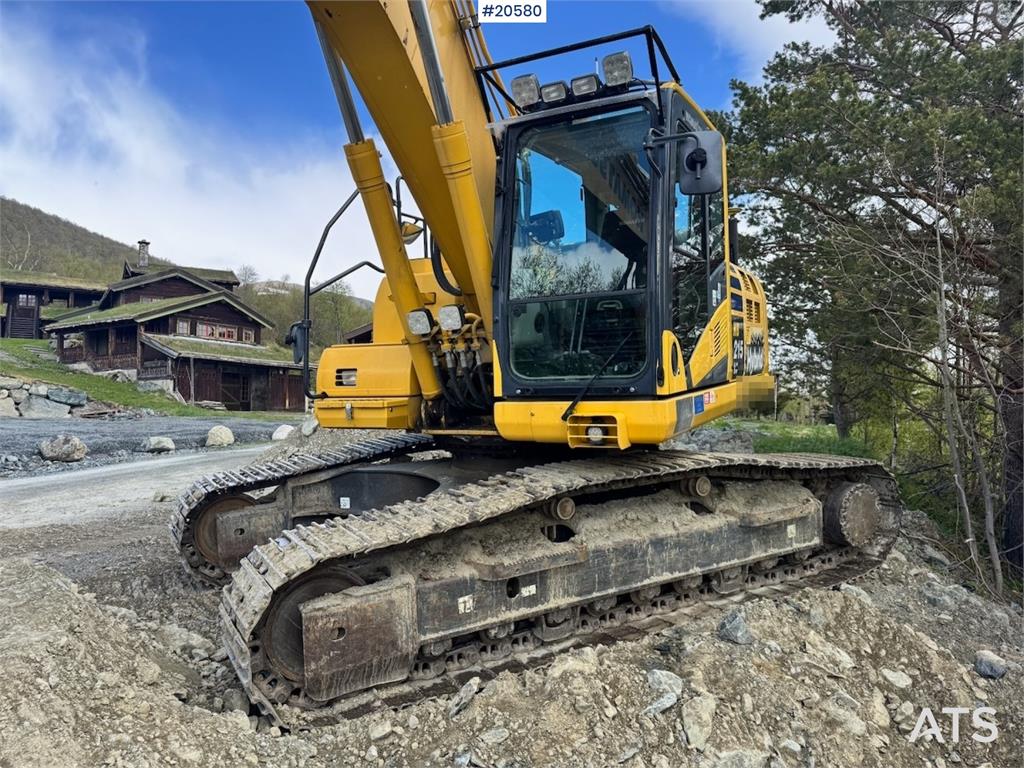 Komatsu HB215LC-2 Crawler excavator w/ GPS, Rototilt and 2 2014 20580 HB215LC-2 Crawler excavator w/ GPS, Rototilt and 2 2...