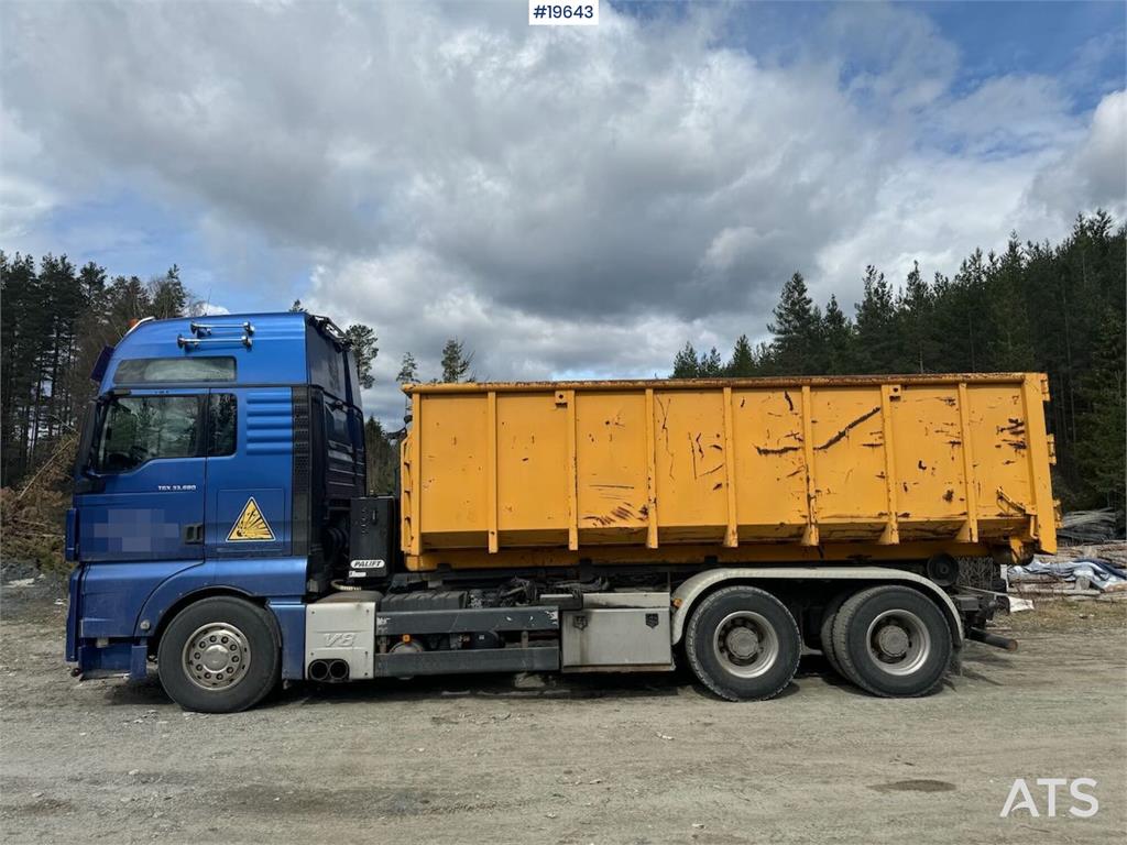 MAN TGX 33.680 Hooklift Truck with Palift Hook 2008 19643 TGX 33.680 Hooklift with Palift Hook 2008 1 image 2