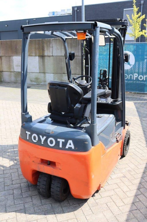 Forklift Toyota 8FBET18 Electric 1800kg 5m 2013 2013 8FBET18 2013 1 Forklift image 5