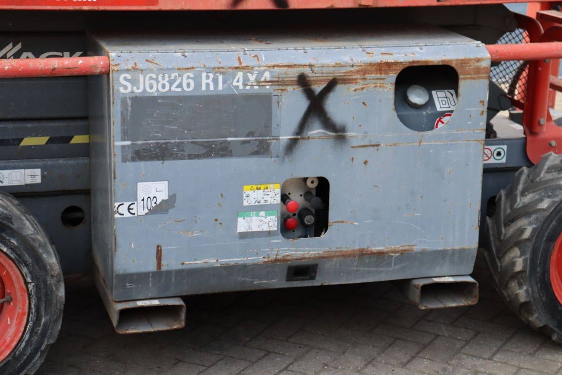 Scissor lift Skyjack SJ6826 RT Diesel 10m 2015 2015 SJ6826 RT 2015 1 Scissor Lifts image 12