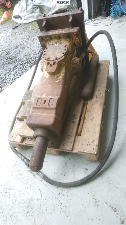 Atlas Copco 550 spiked hammer with/ s50-s60 attachment 22020 550 spiked hammer with/ s50-s60 attachment 1 image 3