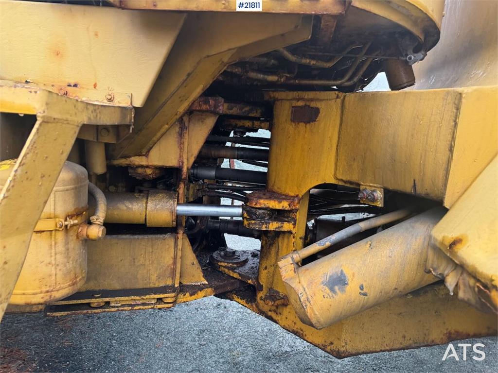 Volvo LM1240 wheel loader. WATCH VIDEO 1975 21811 LM1240 wheel loader. WATCH VIDEO 1975 1 Wheel Loaders image 12