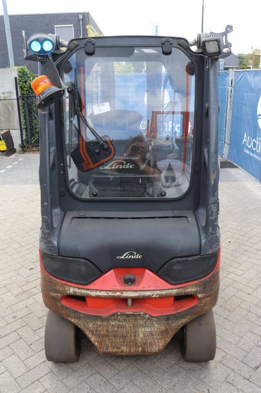 Forklift Linde E25 Electric 2500kg 4.2m 2016 2016 E25L-01 2016 1 Forklift image 5