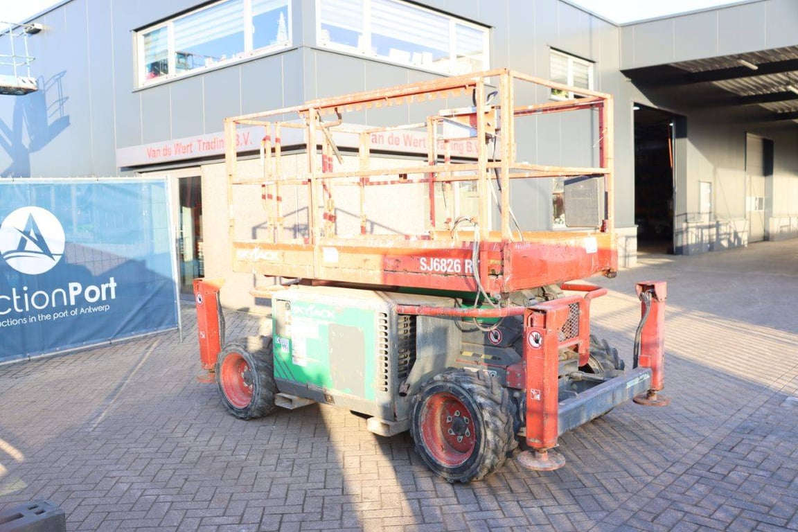 Scissor lift Skyjack SJ6826 RT Diesel 10m 2014 2014 SJ6826 RT 2014 1 Scissor Lifts image 6
