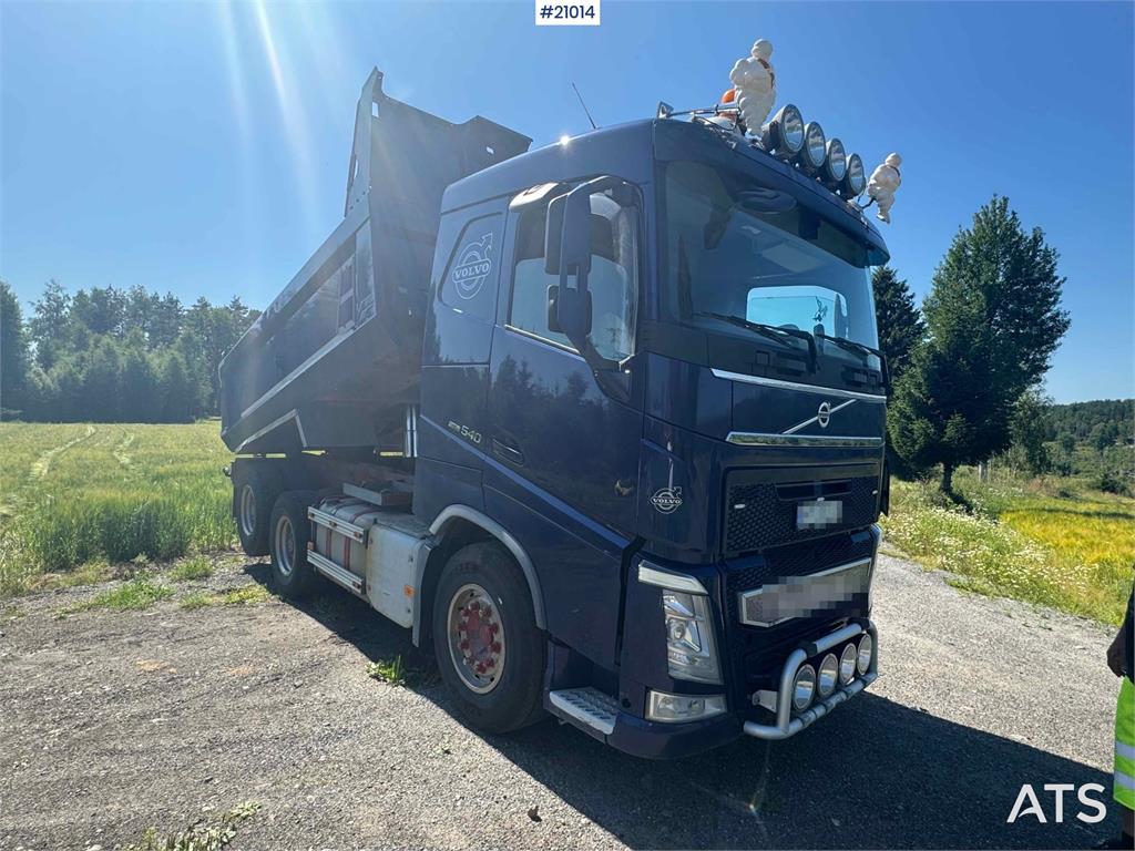Volvo FH 540 6x4 tipper truck. Recently painted. 2017 21014 FH 540 6x4 tipper truck. Recently painted. 2017 1 Tipper truck...