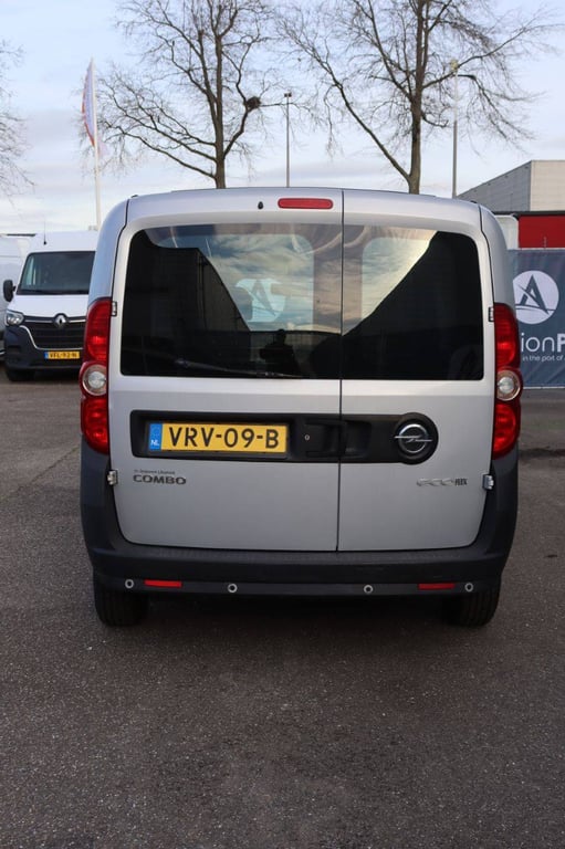 Opel Combo Diesel 2017 Van 2017 Opel Combo 2017 1 image 5