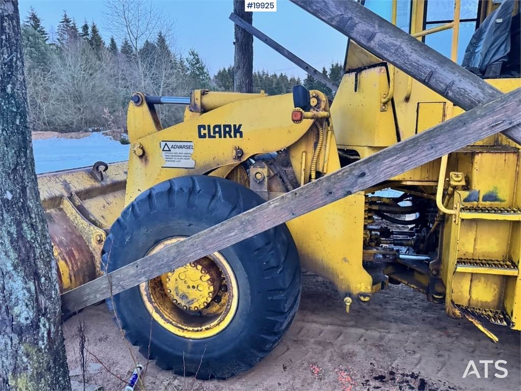 Clark 75B Wheel Loader w/ Bucket. 1979 19925 75B Wheel Loader w/ Bucket. 1979 1 Wheel Loaders image 9