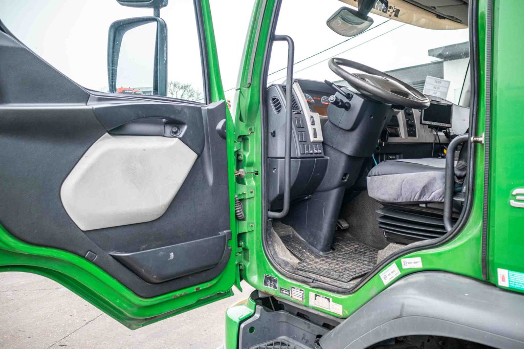 VOLVO FE 300-6x2 2009 E63304 FE 300-6x2 2009 1 image 8