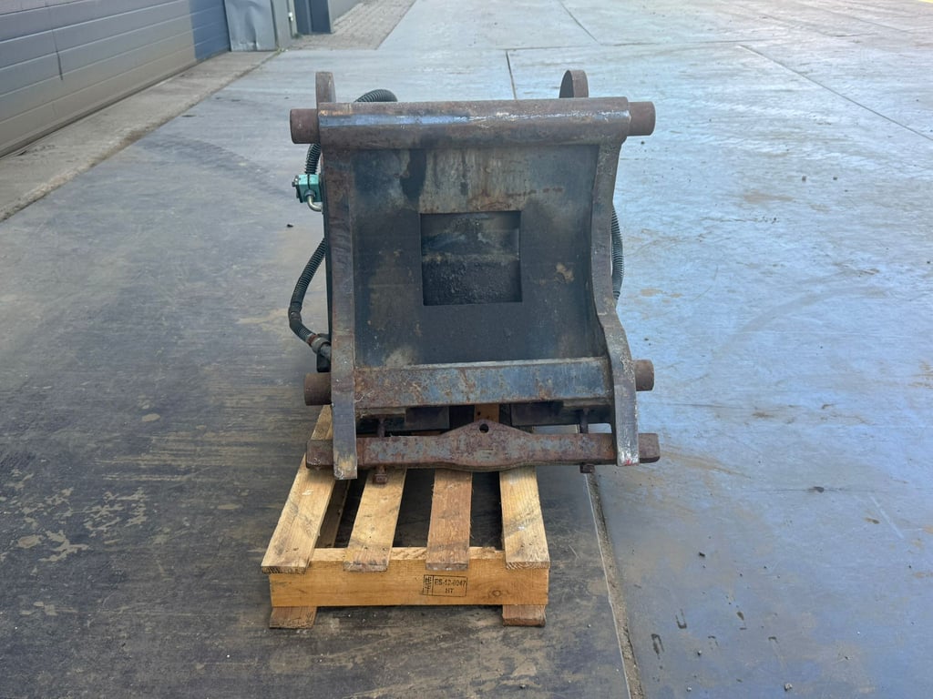 Tilting Quick Coupler CW30 70001786 Tilting Quick Coupler CW30 1 image 3