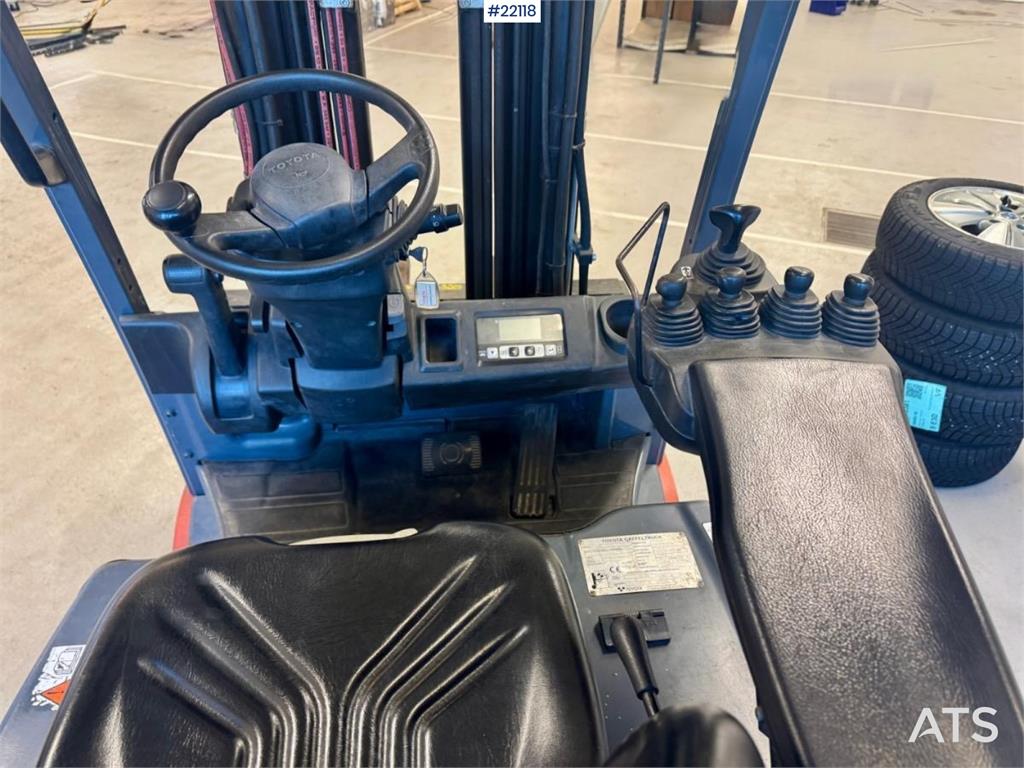 Toyota 8FBEKT18 electric forklift 2014 22118 8FBEKT18 electric forklift 2014 1 Forklift image 15