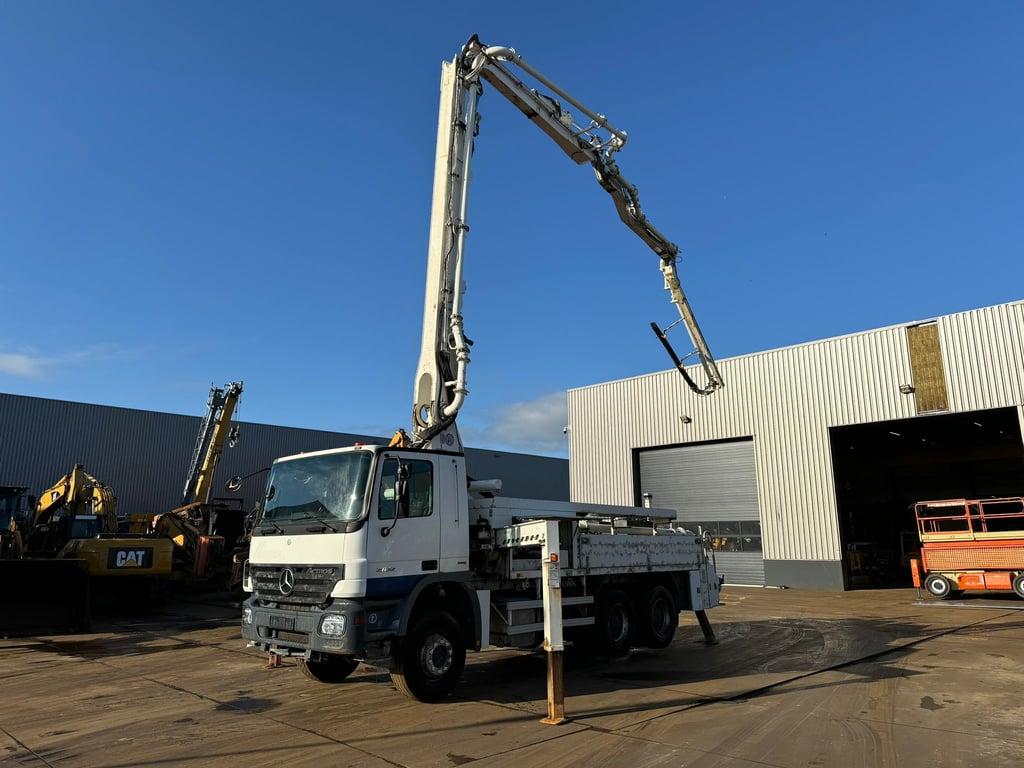 Heavy machinery product image - Image 12 of 15