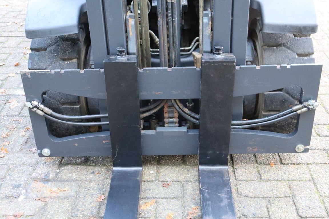 Forklift Linde H25T LPG 2500kg 5.9m 2006 2006 H25T 2006 1 Forklift image 12
