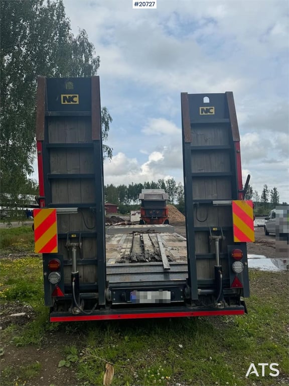 NC engineering Machine trailer w/ hydraulic driving b 2021 20727 NC engineering Machine trailer w/ hydraulic driving b 202...