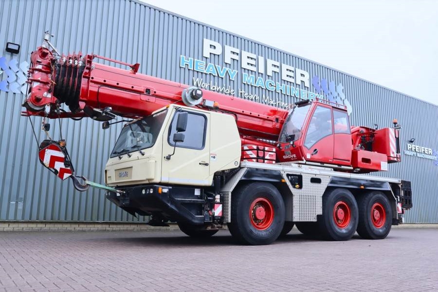 Grove GMK3060 Diesel, 6x6x6 Drive, 60t Capacity, 43m Mai 2015 GROVE - GMK3060 - 90056 GMK3060 Diesel, 6x6x6 Drive, 60t Cap...