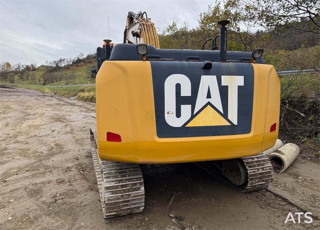 CAT 324 E 2012 22119 324 E 2012 1 Crawler Excavators image 9