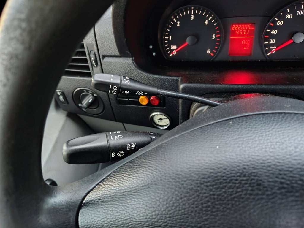 Chassis Cabin Volkswagen CRAFTER Diesel 2015 2015 Volkswagen Crafter 2015 1 image 8