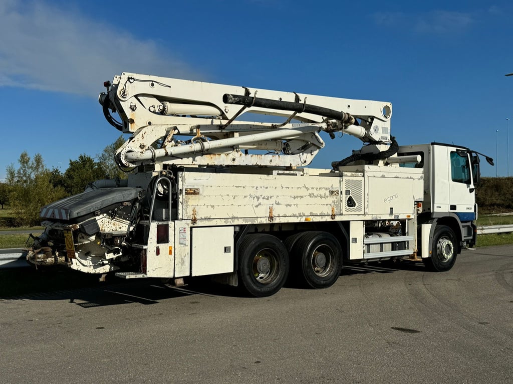 Heavy machinery product image - Image 4 of 15