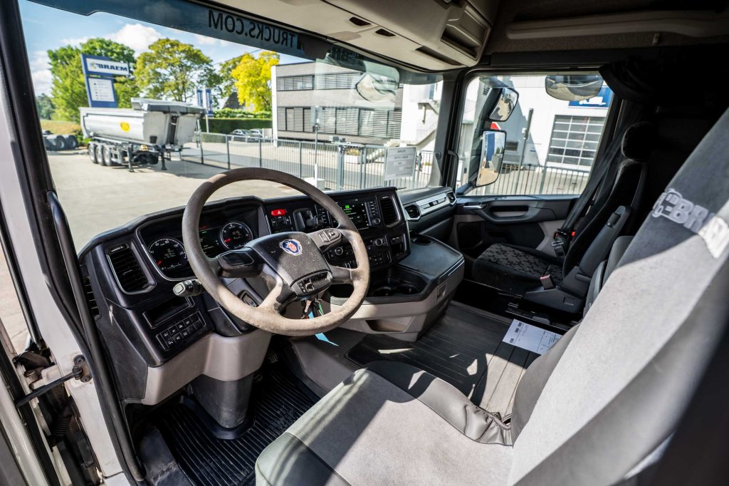 SCANIA R450 + KIPHYDR. 2017 E64012 R450 + KIPHYDR. 2017 1 image 11