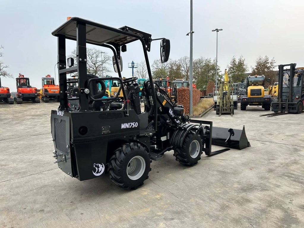 Wolf MINI 750 Diesel 18.5kW articulated loader 2025 New 2025 WOLF MINI 750 2025 0 image 4