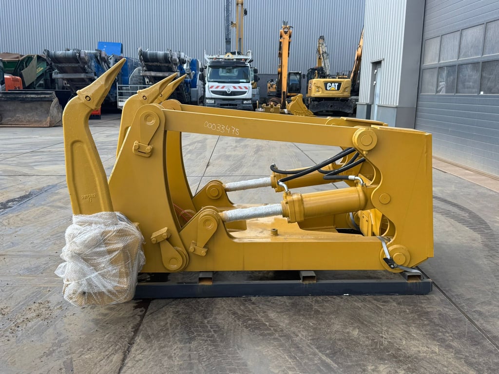 Caterpillar D7R D7H 2 Cylinders Ripper (casting shanks) 2025 00033473 D7R D7H 2 Cylinders Ripper (casting shanks) 2025 0 i...