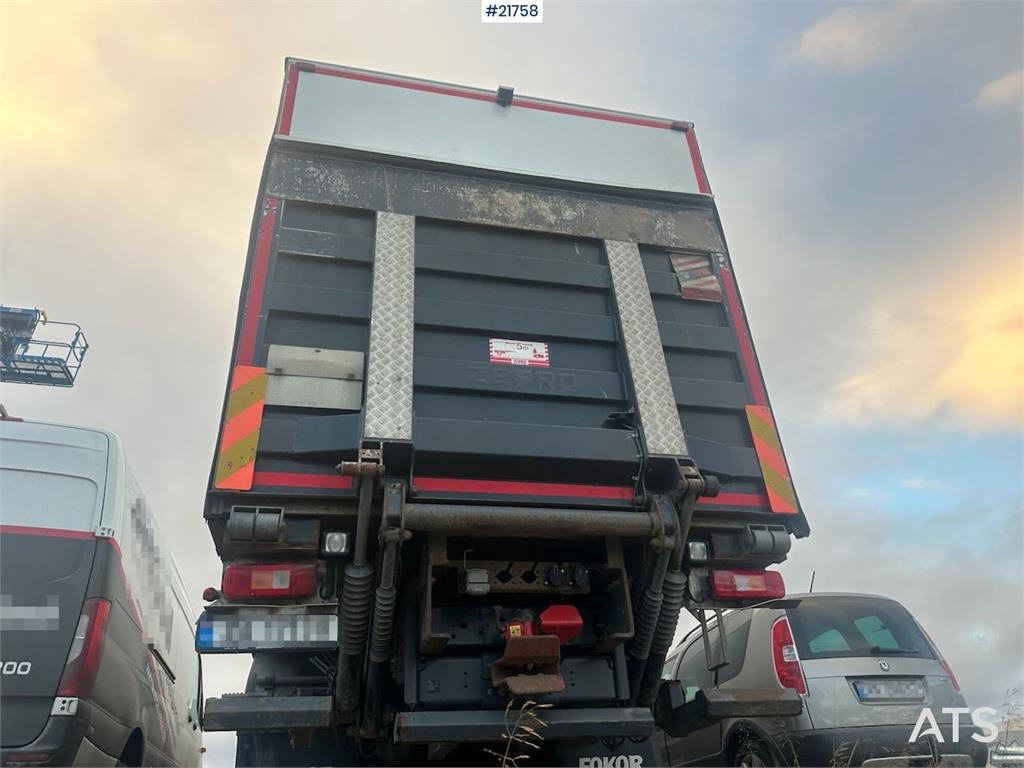 Volvo FM450 box truck 6x2 w/ full side opening, 2 zone u 2016 21758 FM450 box truck 6x2 w/ full side opening, 2 zone u 201...