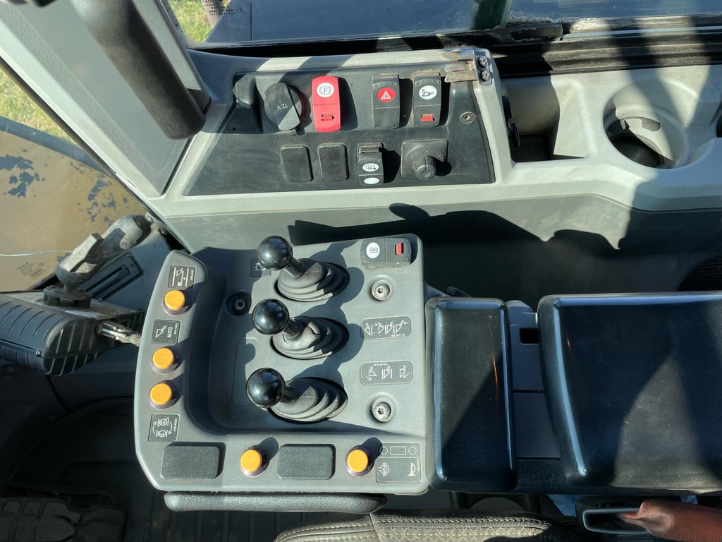 Caterpillar 972M XE - CE / new tires / new bucket edge 2021 00033216 972M XE - CE / new tires / new bucket edge 2021 1 ima...