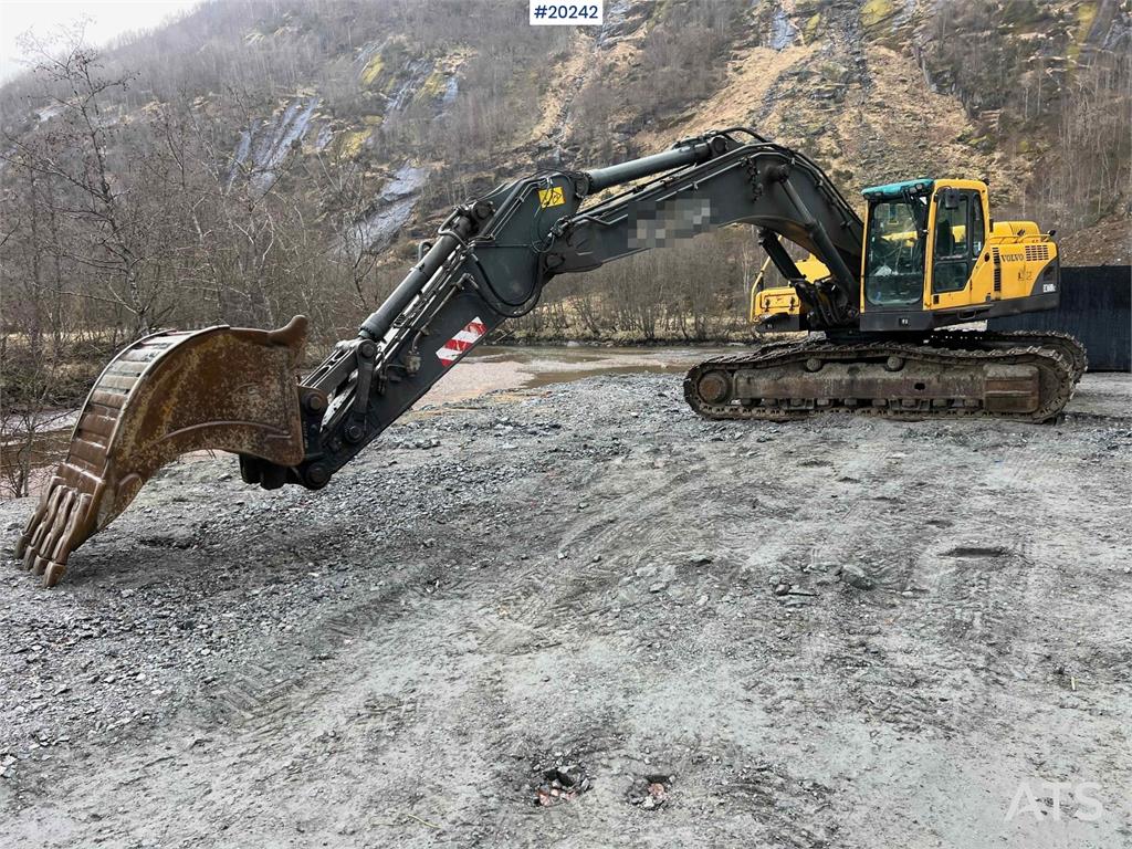 Volvo EC360 BLC excavator w/ Teeth bucket, video 2005 20242 EC360 BLC excavator w/ Teeth bucket, video 2005 1 Crawler Exca...