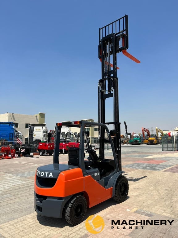 Heavy machinery product image - Image 11 of 14