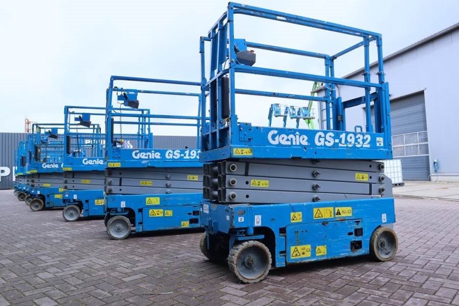 Genie GS1932 Electric, Working Height 7.8 m, 227kg Capac 2013 GENIE - GS1932 - 90019 GS1932 Electric, Working Height 7.8 m...