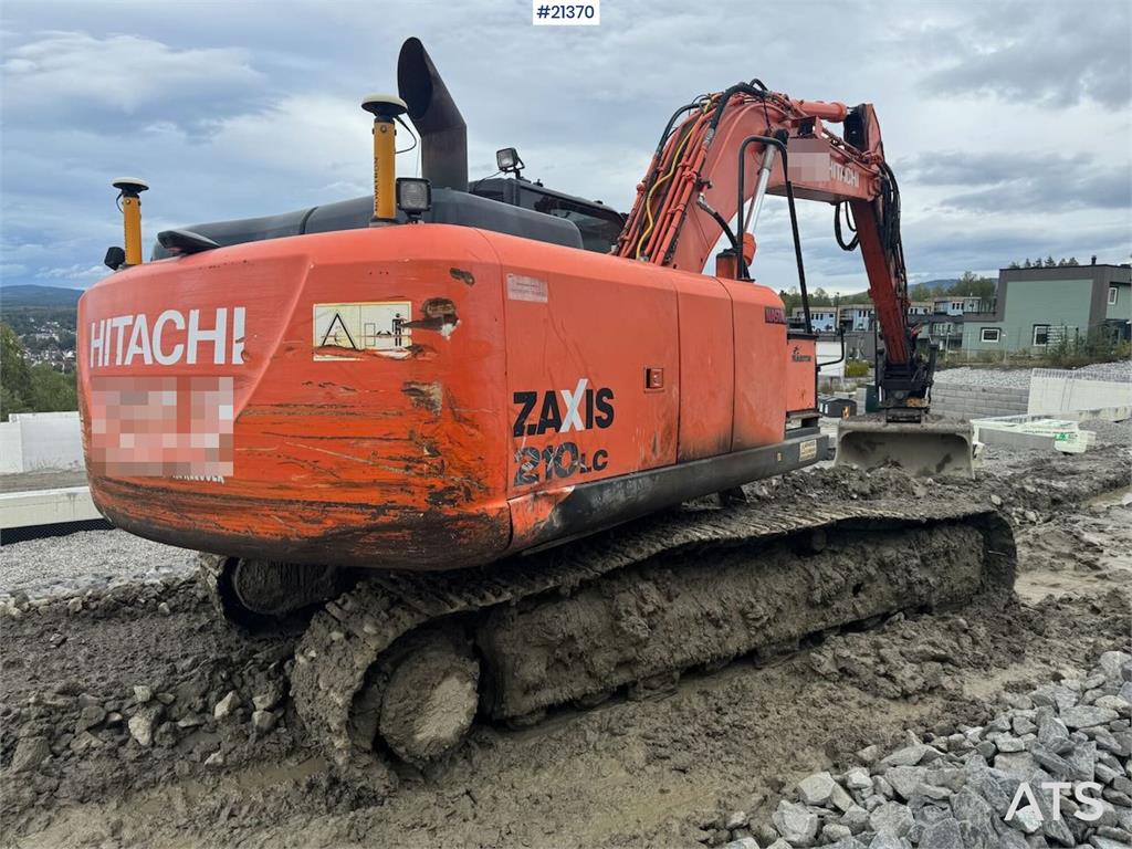 Hitachi ZX210LC-5B Tracked excavator w/ tilt, bucket and G 2013 21370 ZX210LC-5B Tracked excavator w/ tilt, bucket and G 2...