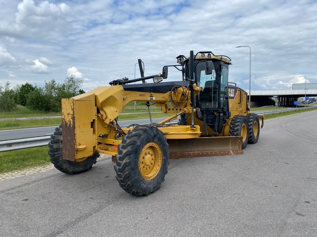 Caterpillar 140M Ripper + Pushblock 2008 00031069 140M Ripper + Pushblock 2008 1 image 2