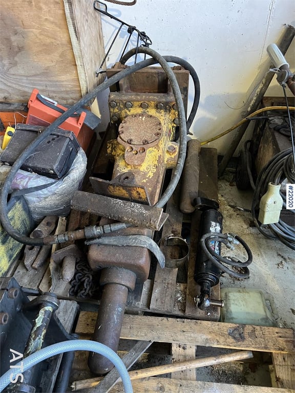 Atlas Copco 550 spiked hammer with/ s50-s60 attachment 22020 550 spiked hammer with/ s50-s60 attachment 1 image 4