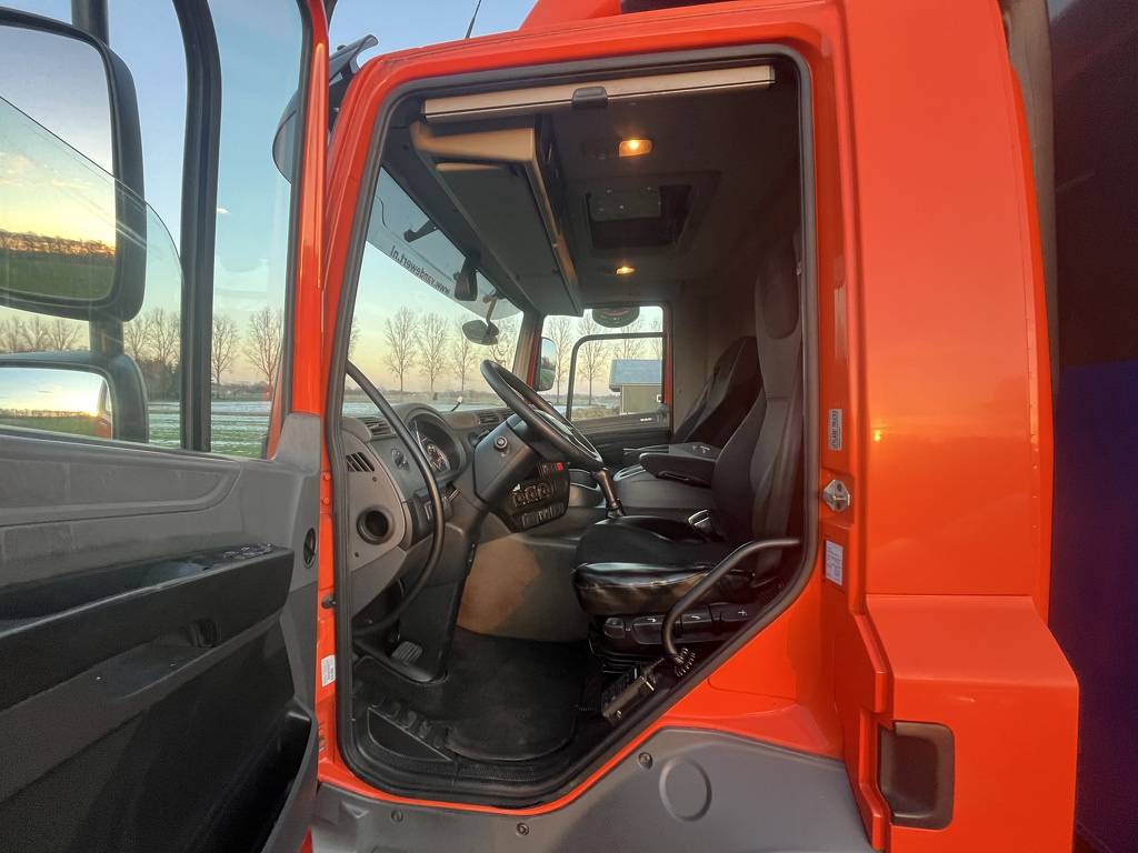 Box truck DAF CF230FA 4x2 Diesel 234 hp 2017 DAF CF230FA 4x2 1 image 8