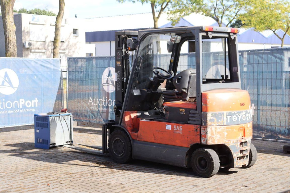 Forklift Toyota 7FBMF30 Electric 3000kg 4.7m 2008 2008 7FBMF30 2008 1 Forklift image 4