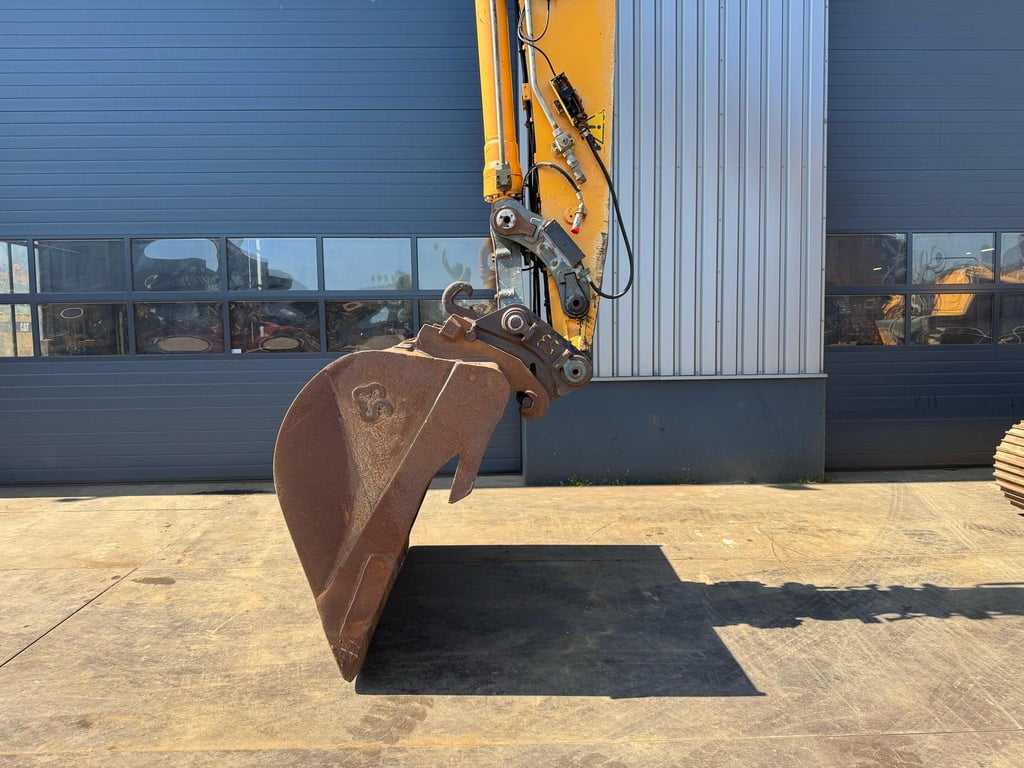 Heavy machinery product image - Image 8 of 15